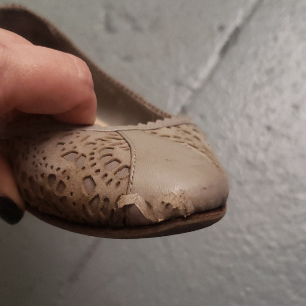 Flats - Picture 3 of 4